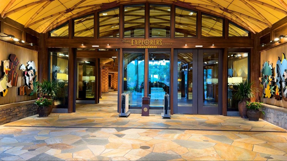ディズニー・エクスプローラーズ：ロッジの宿泊体験談 ホテル　エントランス