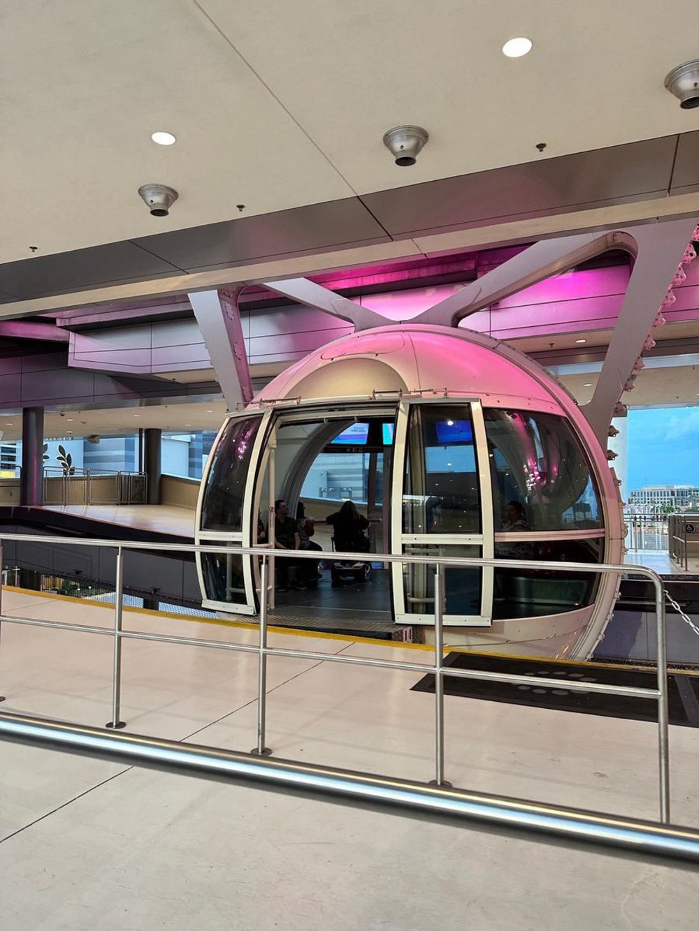 Glass cabin at the Las Vegas High Roller boarding platform