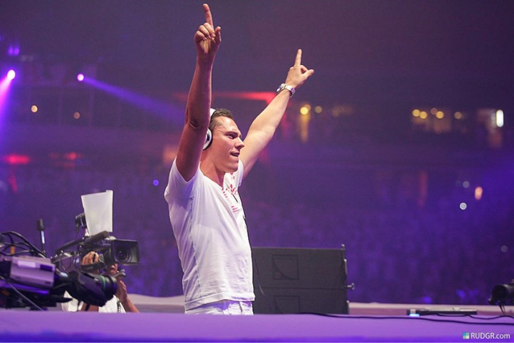 Award-winning DJ Tiësto
