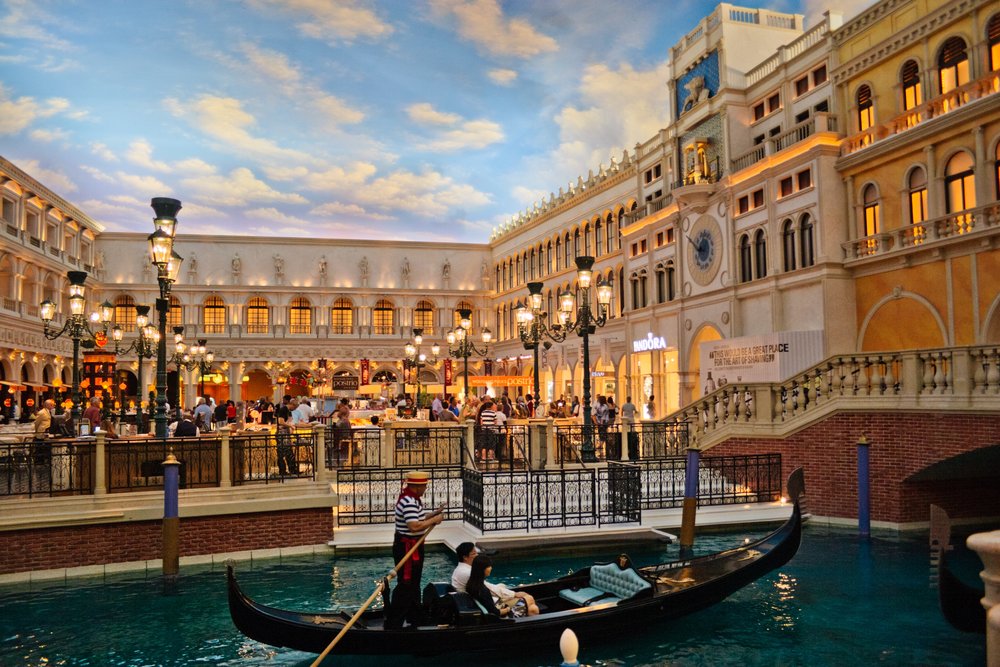 The lively Grand Canal Shoppes, surrounded by restaurants and luxury shops