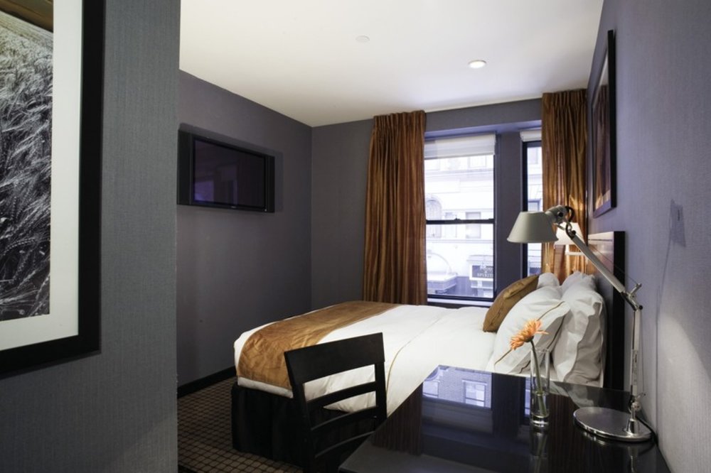 If you’re looking for a centrally-located place to stay on a budget, OYO Times Square is for you.
