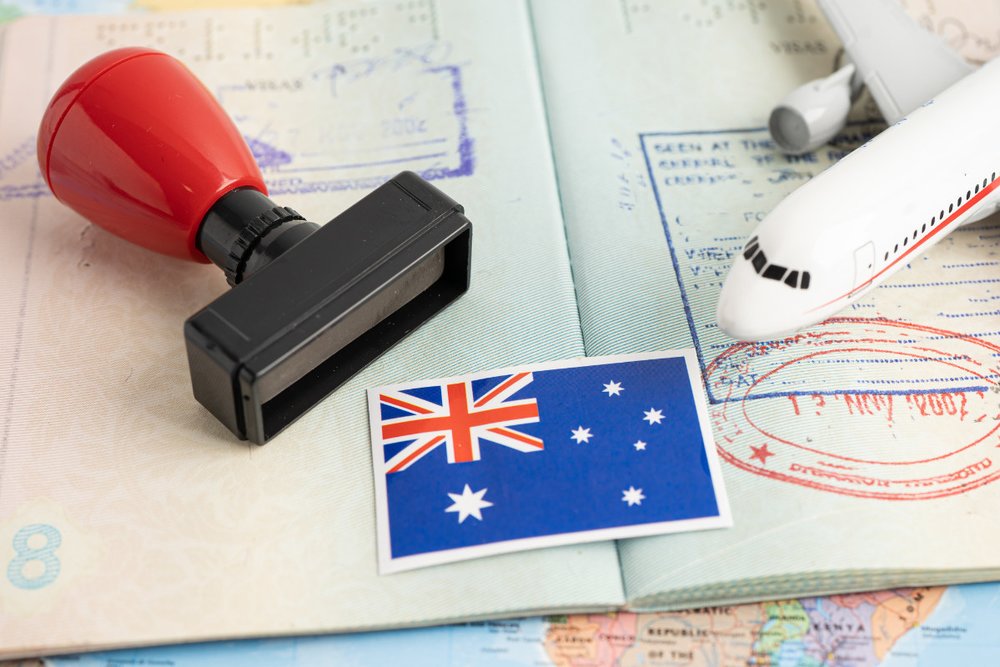 Yêu Cầu Về Sức Khỏe & Lý Lịch Tư Pháp 