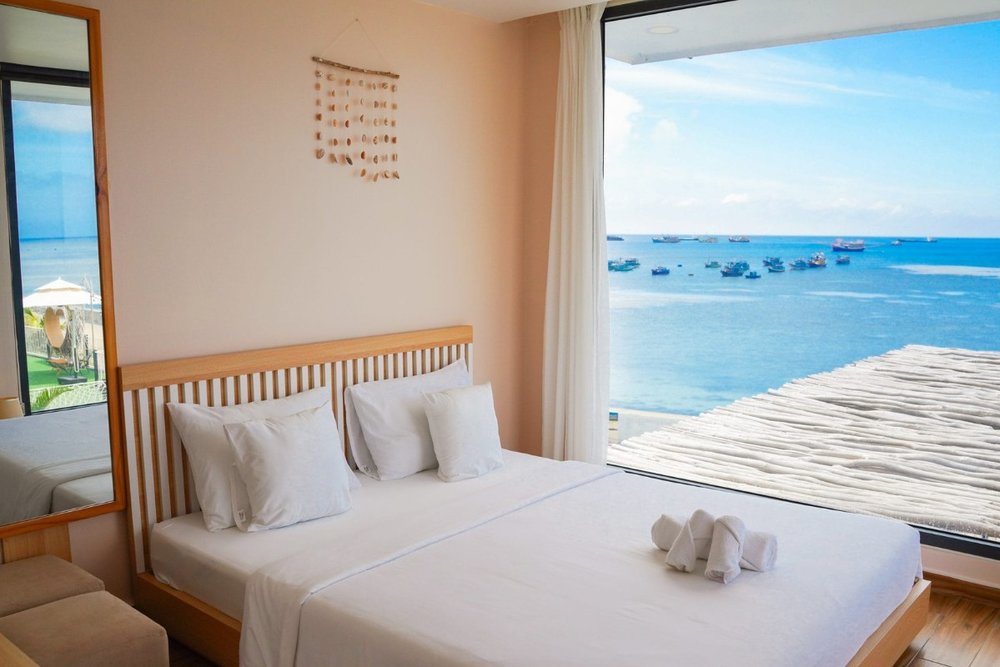 Ở Đâu Khi Đến Phú Quý? Queen Sea Resort - Điểm Nghỉ Dưỡng Đẹp Ngay Sát Biển