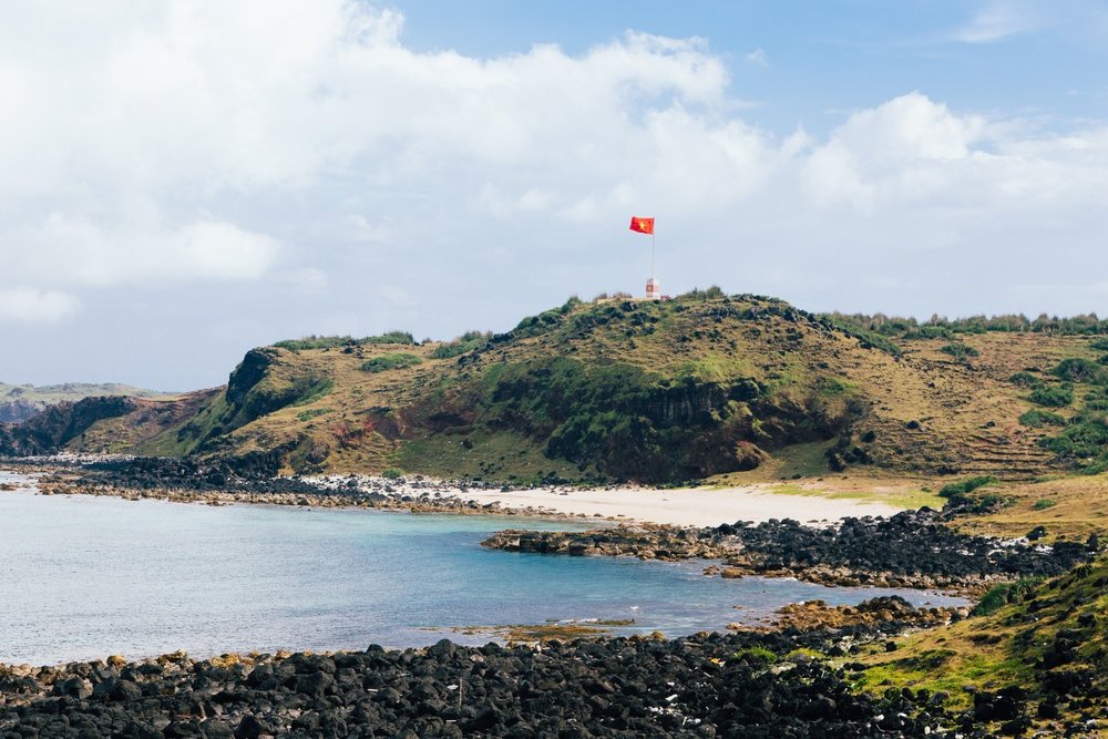 Ngày 1: Đặt Chân Lên Đảo - Check-in - Ngắm Hoàng Hôn