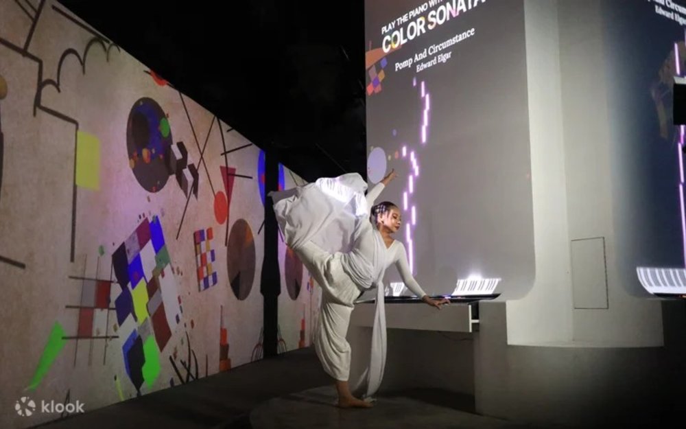 A Museum: Immersive Art Universe