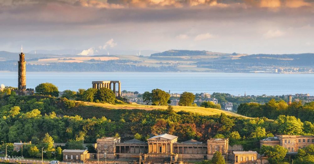Panoramic views of Calton Hill, Edinburgh