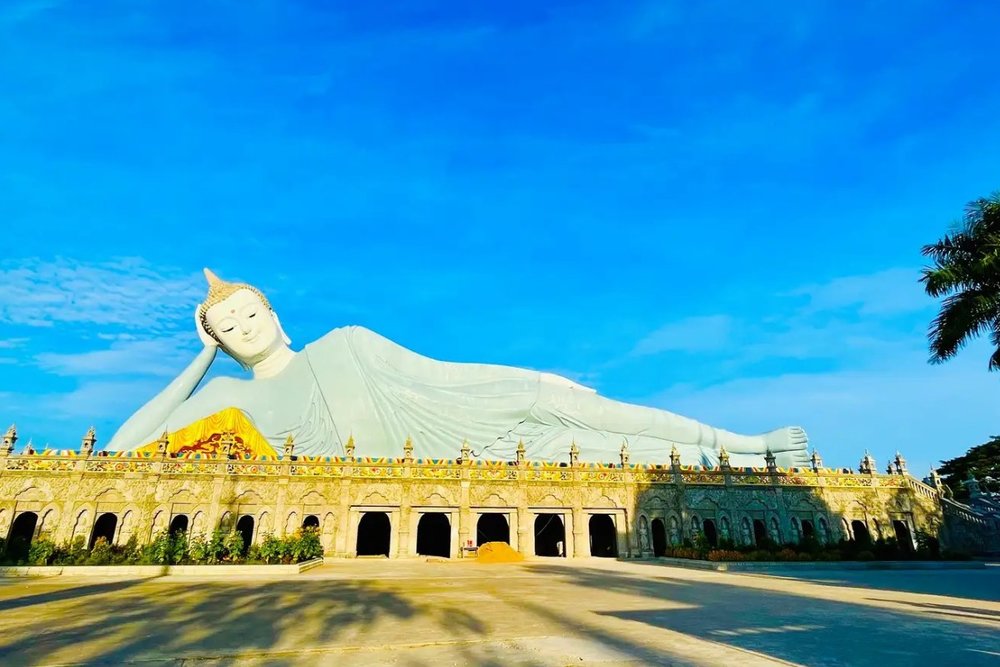 Viếng Cha Diệp Và Mẹ Nam Hải - Địa Điểm Hành Hương Xứ Bạc Liêu