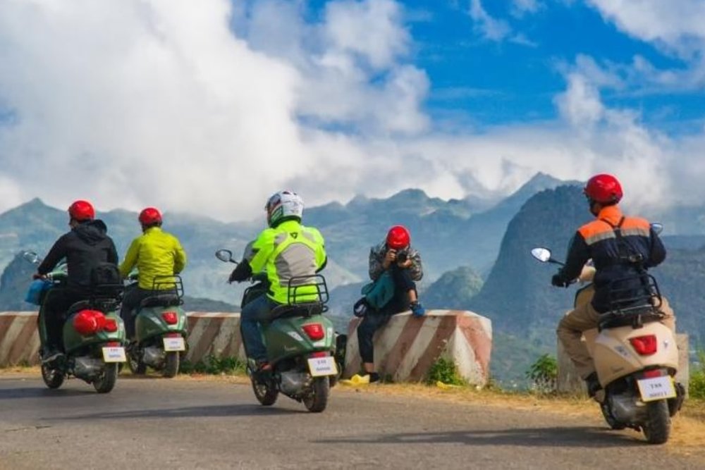 Đi Hồ Núi Cốc Bằng Xe Máy