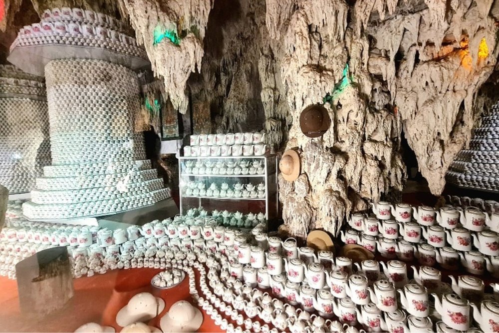 Đắm Chìm Trong Khu Trưng Bày Làng Nghề Truyền Thống