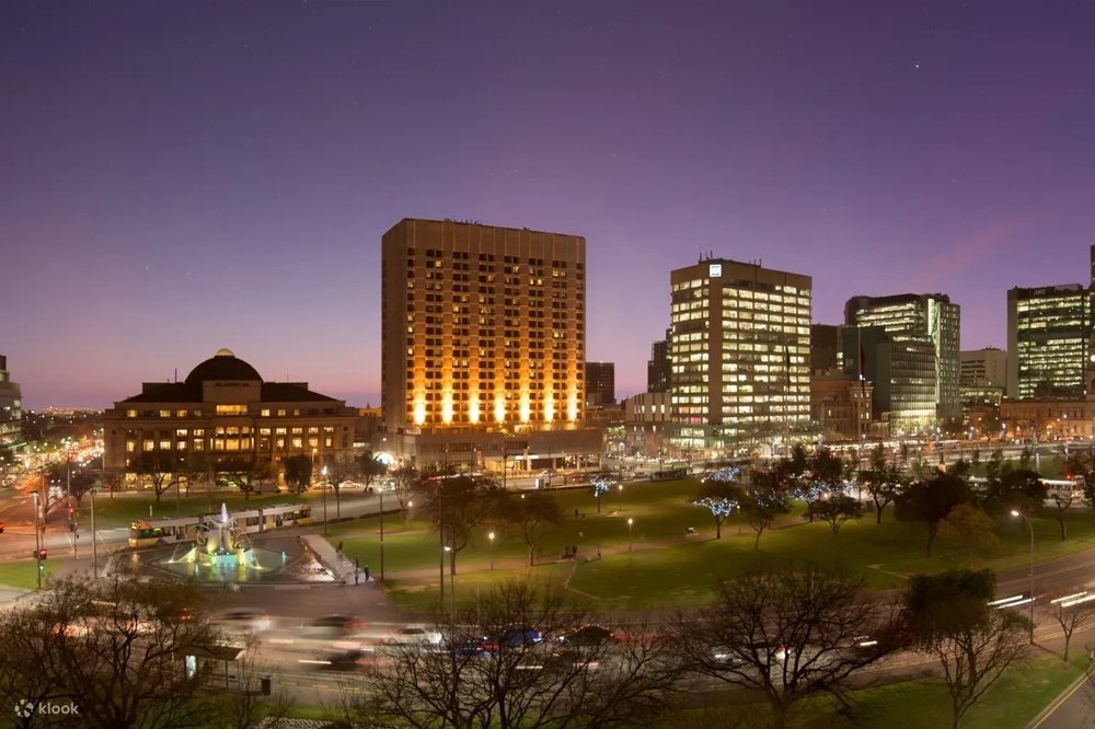 南澳洲, 阿德萊德景點, 維多利亞廣場