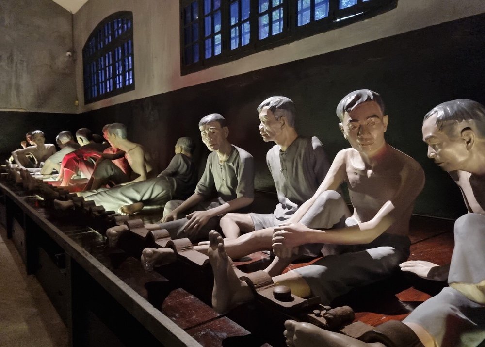 Kiến Trúc Nội Khu (Khu Nhà Giam và Trừng Phạt)