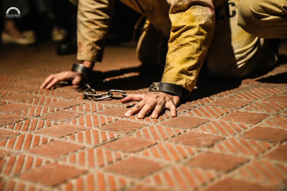 Chương Trình "Đêm Thiêng Liêng" Tại Nhà Tù Hỏa Lò