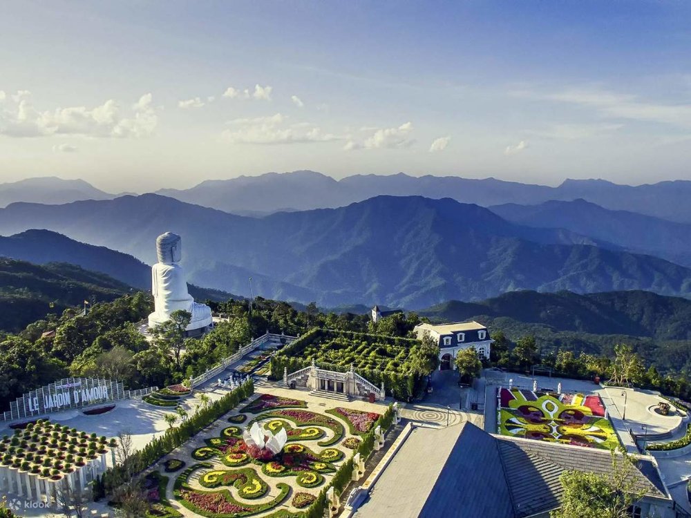 10h00 – Tĩnh Tâm Tại Chùa Linh Ứng Trên Đỉnh Núi