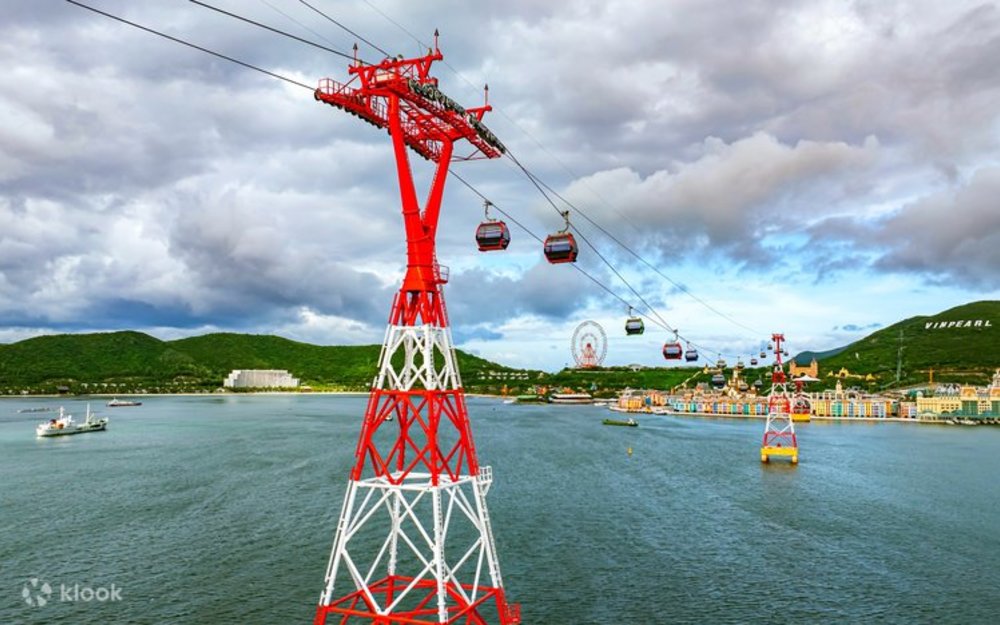 08h00 – 08h30: Khởi Đầu Hứng Khởi Với Cáp Treo Vượt Biển