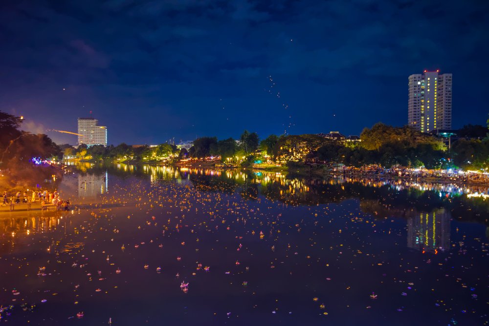 Đi Thuyền Trên Sông Mae Ping