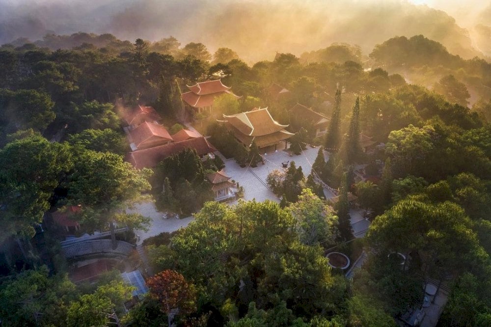 Kinh Nghiệm Du Lịch Thiền Viện Trúc Lâm Đà Lạt