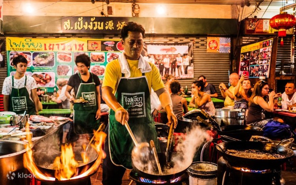 Làm Đầy “Chiếc Bụng Đói” Với Tour Ẩm Thực Tối Trên Tuk-Tuk