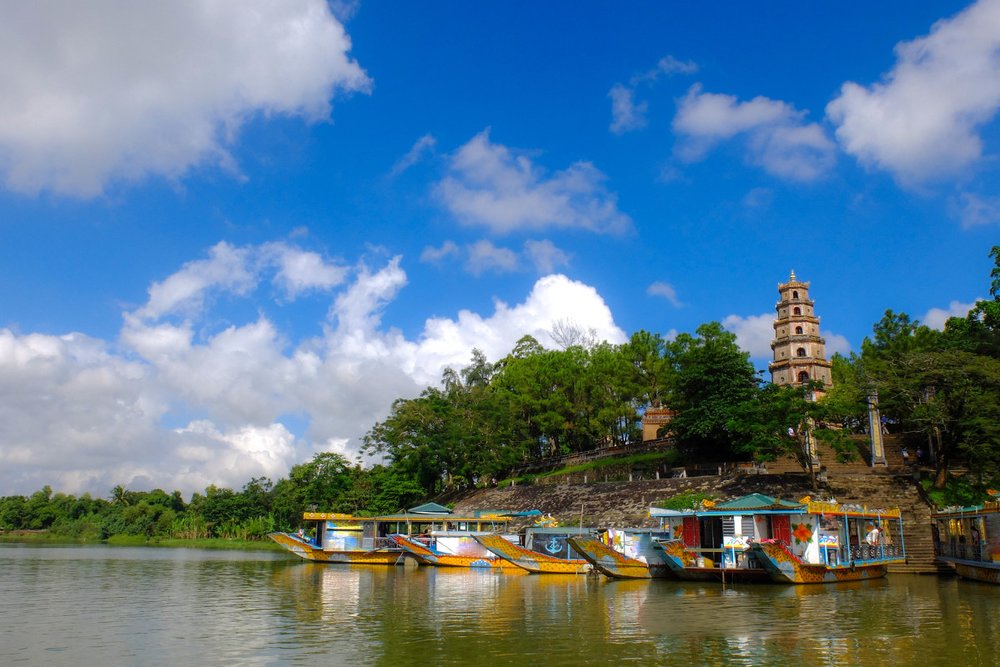 Chùa Thiên Mụ (Linh Mụ Tự)