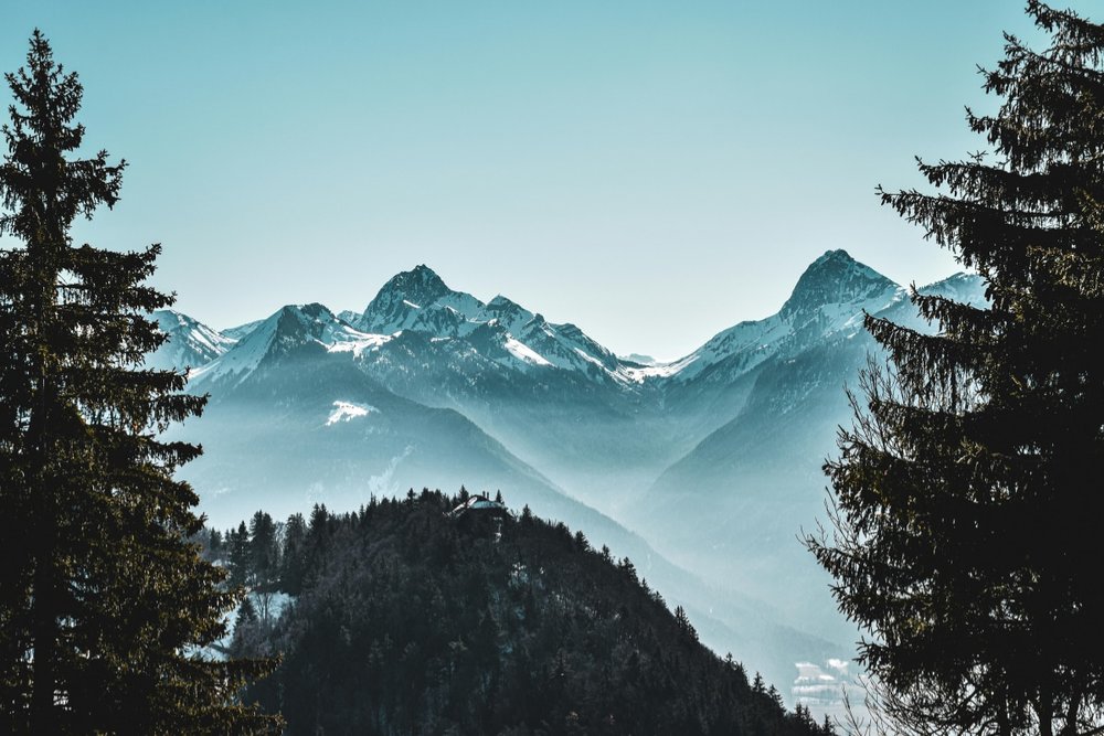 Trượt Tuyết Và Ngắm Núi Hùng Vĩ Trong Mùa Đông Tại Alps Thụy Sĩ