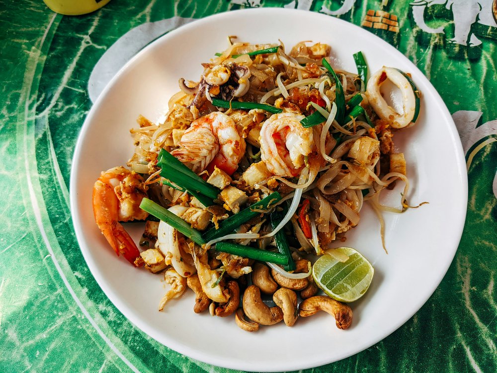 Pad thai dish in a plate