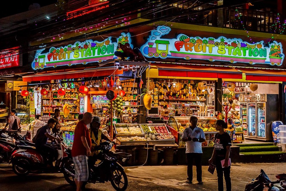 A colorful store in Chaweng