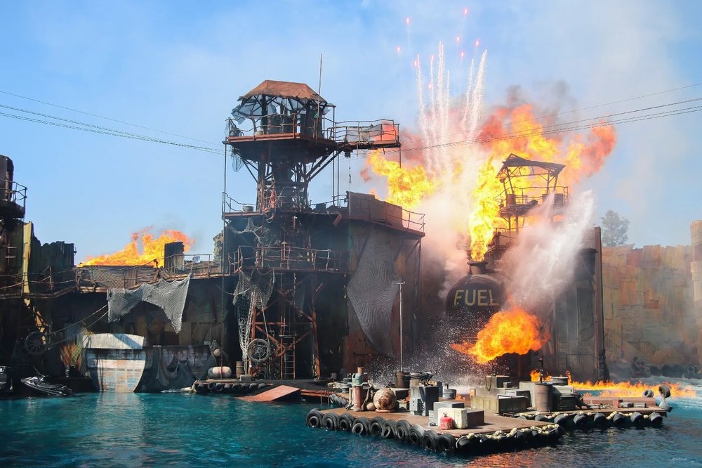  WaterWorld Stunt Show Kinh Điển