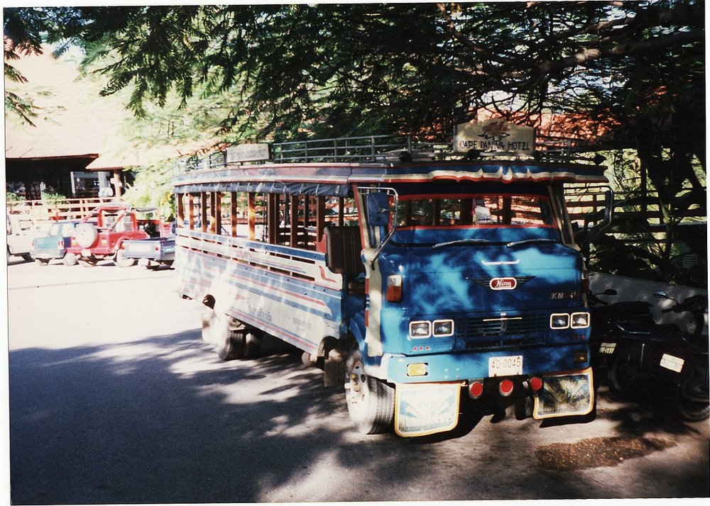 Khám Phá Phuket Tự Túc Bằng Xe Buýt Địa Phương