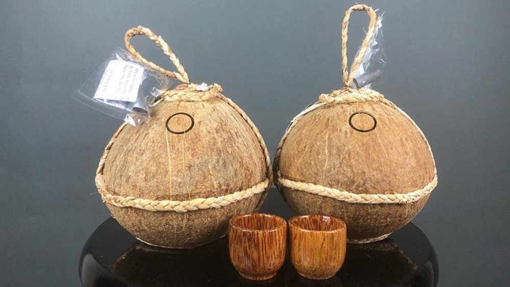 Rượu Dừa - Đặc Sản Đà Nẵng Trứ Danh