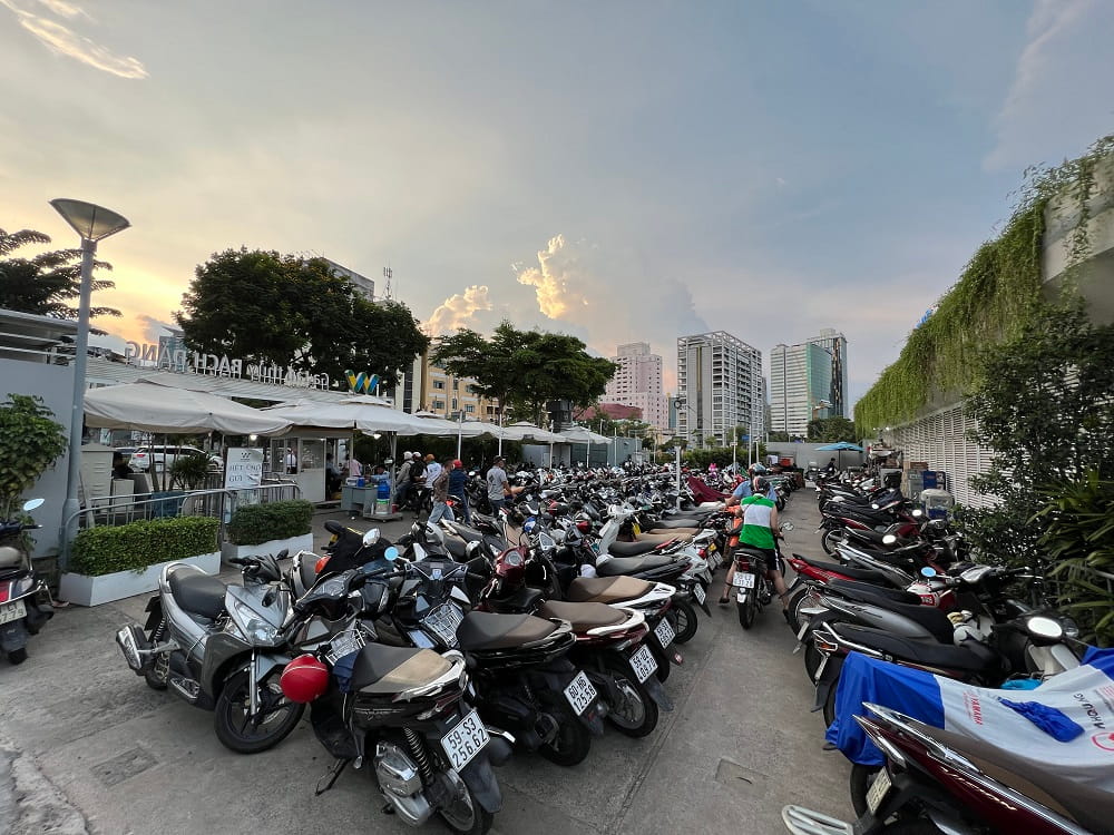 Các Điểm Gửi Xe Tại Phố Đi Bộ Nguyễn Huệ Sài Gòn