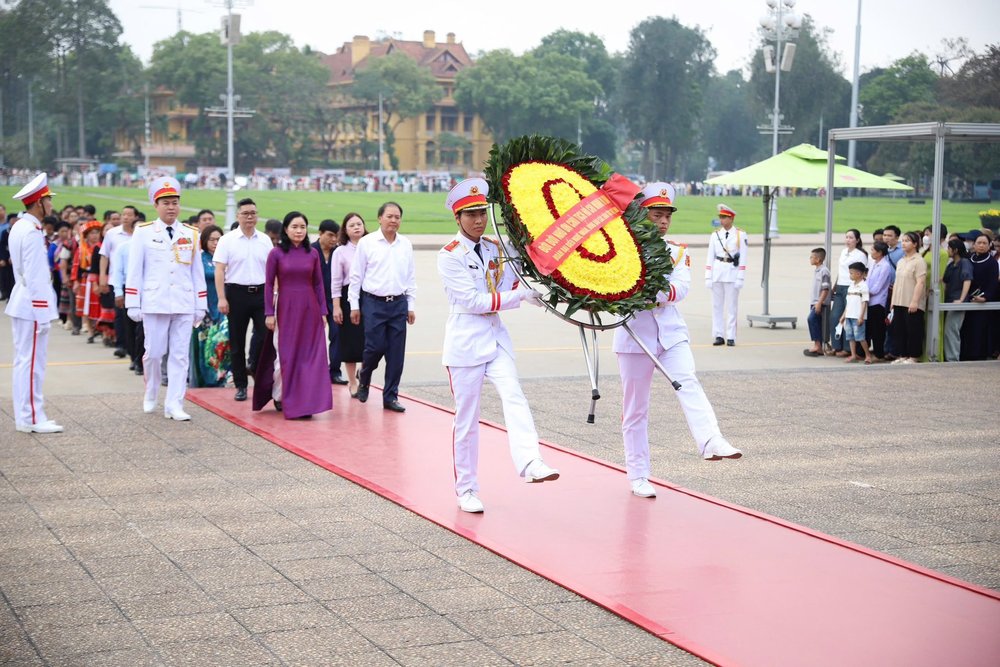 Sự Kiện Theo Chủ Đề và Dịp Lễ Lớn