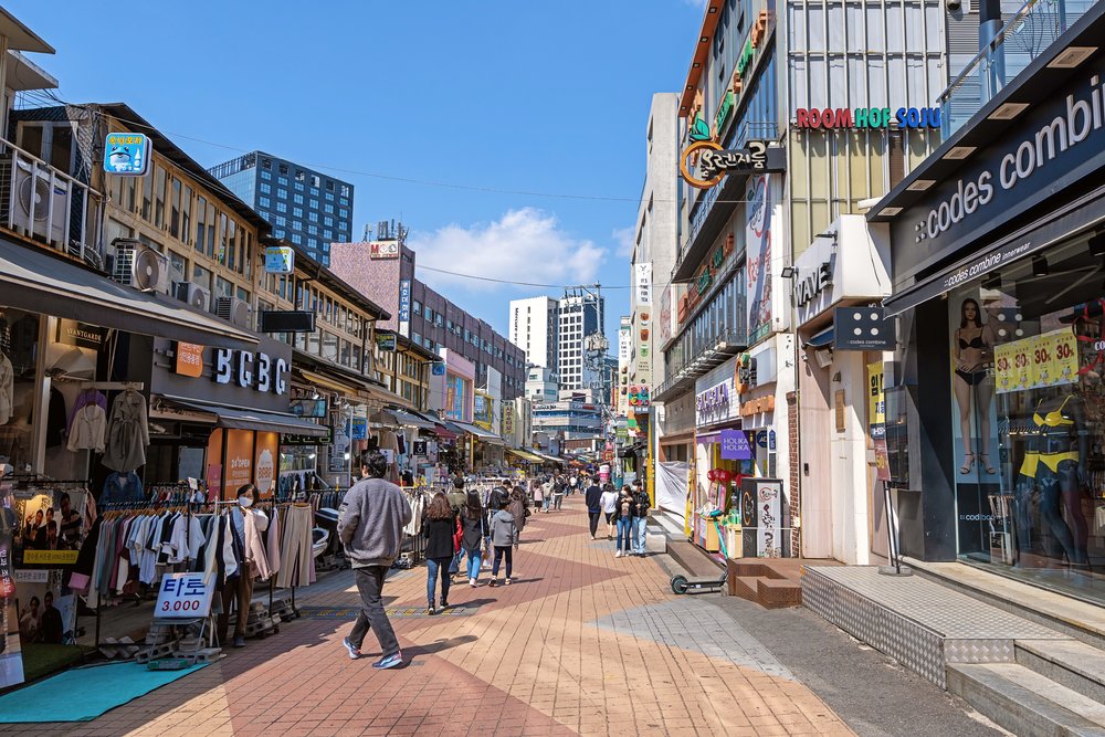 Khám Phá Con Đường Thời Trang Gần Đại Học Nữ EWHA 