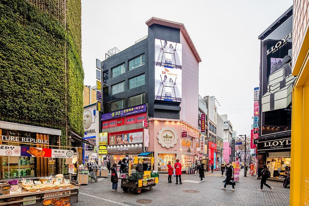 Khu Phố Sầm Uất Myeongdong