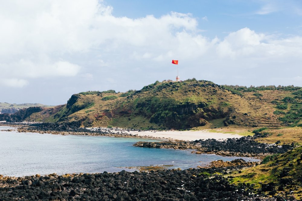 Ngày 2: Chinh Phục Hải Đăng, Vịnh Triều Dương & Trải Nghiệm Biển Đảo