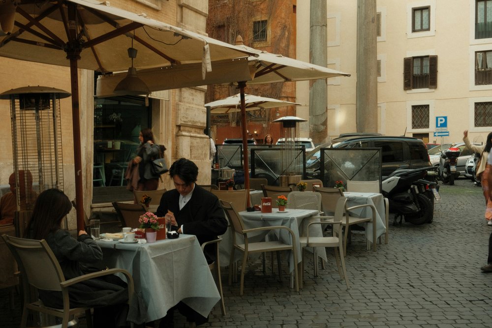 A couple dining al fresco in Paris 