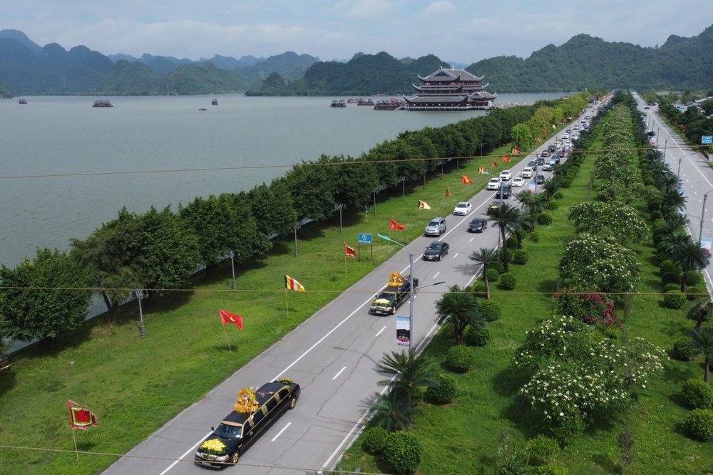 Trải Nghiệm Thực Tế Hành Trình Di Chuyển Tới Chùa Tam Chúc Từ Hà Nội