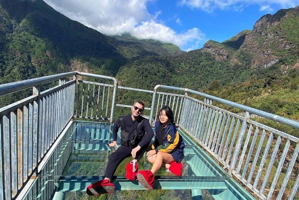 Kinh Nghiệm Chúng Mình Rút Ra Sau Khi Khám Phá Cầu Kính Rồng Mây