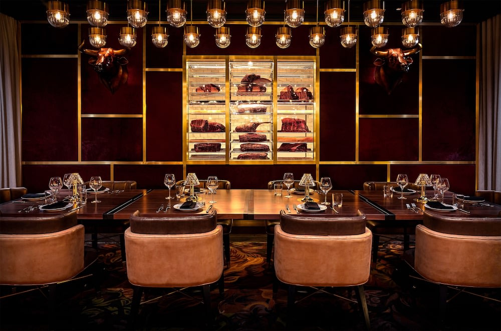 The 1950s-themed dining room of Barry’s Downtown Prime.