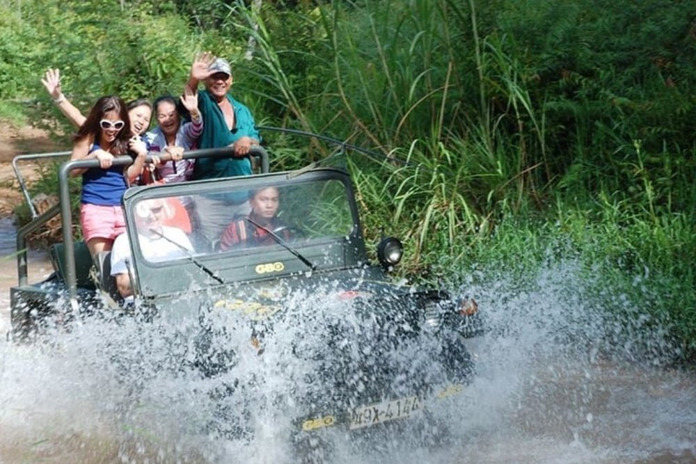 Đi Xe Jeep Băng Rừng - Cảm Giác Phiêu Lưu Giữa Núi Đồi