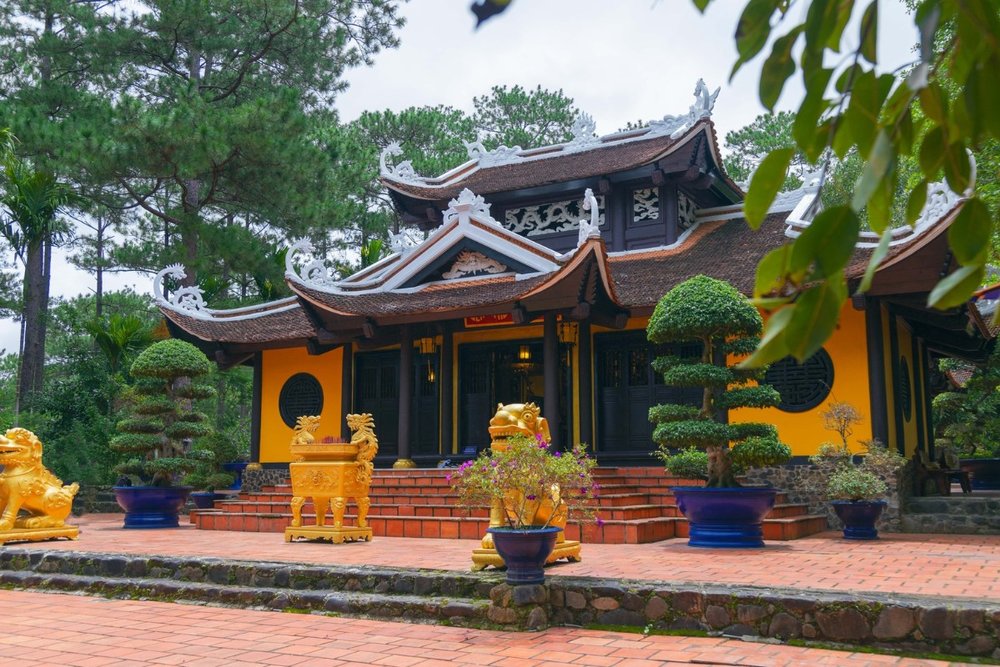  Viếng Đền Âu Lạc - Tĩnh Lặng Giữa Rừng Xanh