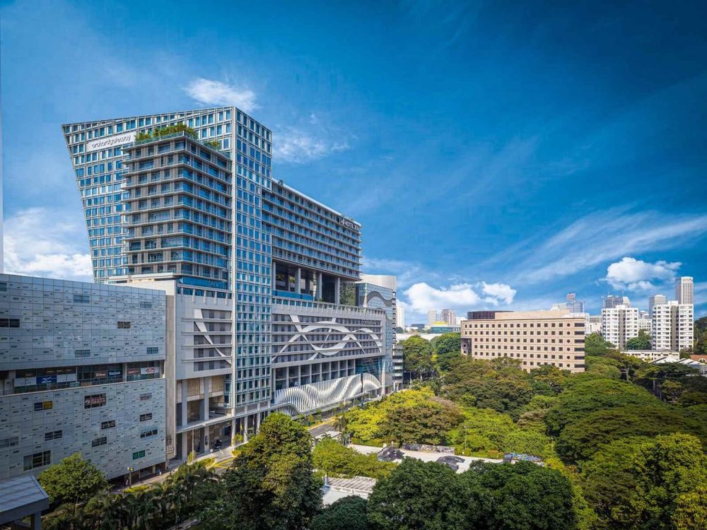 Orchard Gateway: Cầu Nối Kiến Trúc Hiện Đại Và Trải Nghiệm Nghệ Thuật