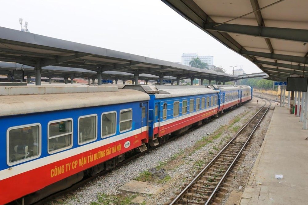 Tàu Hỏa - Chậm Rãi Nhưng Đầy Trải Nghiệm