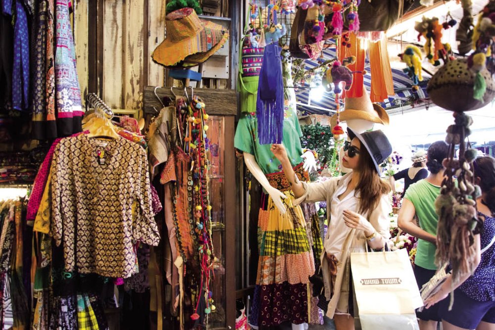 Buổi Sáng - Bắt Đầu Ngày Mới Bằng Hương Vị Đường Phố