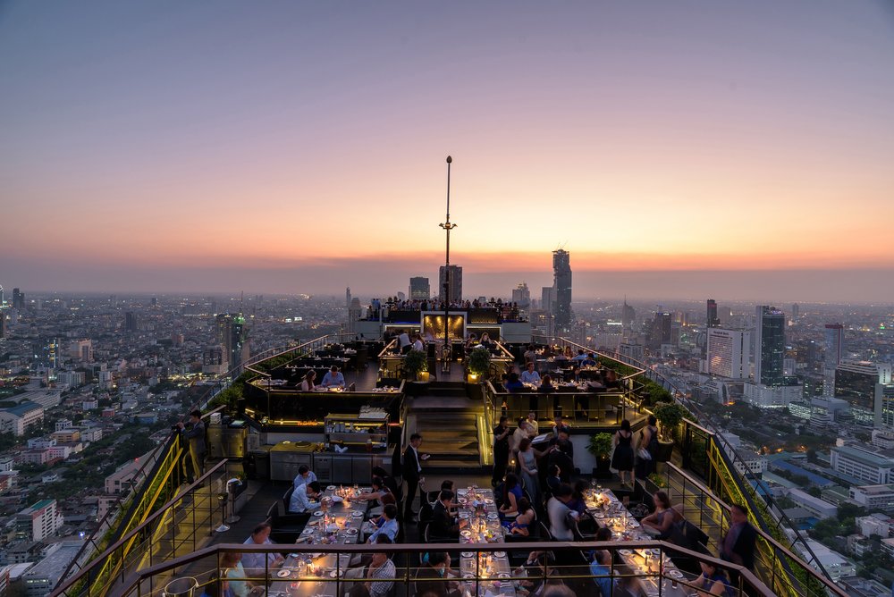 Vertigo Rooftop Restaurant & Bar: Bữa Tối Lãng Mạn Trên Đỉnh Bayan Tree