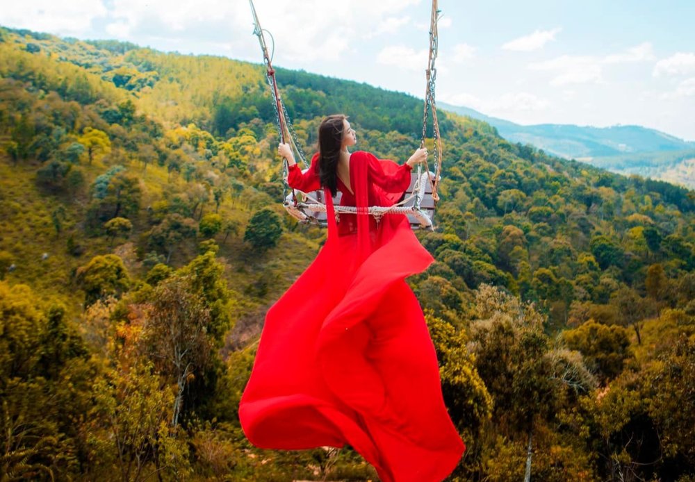 Xích Đu Bali & Xe Cổ Giữa Thiên Nhiên Hoang Sơ