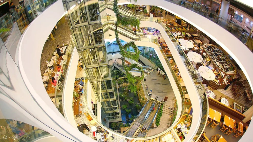  Bộ Đôi Trung Tâm Thương Mại EmQuartier Và Emporium