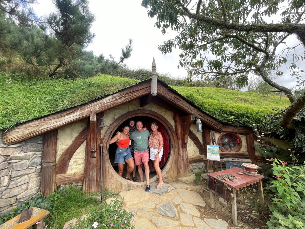 Experience the Lord of the Rings set in real life!