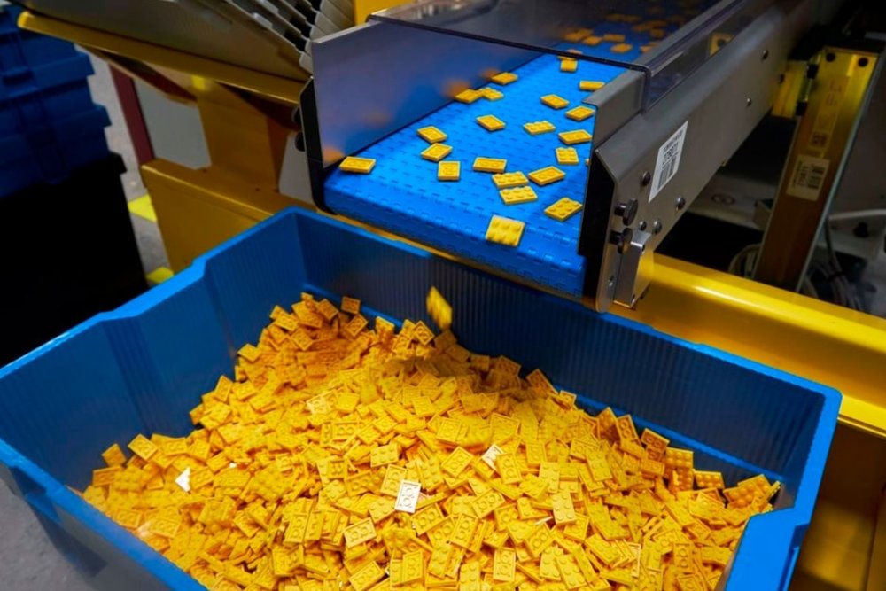 Khám Phá Nhà Máy LEGO Mini - LEGO Factory Tour