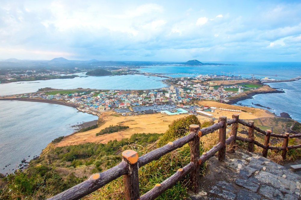 Sáng: Bay Đến Jeju - Đến Đảo Thiên Đường Chỉ Sau Một Chuyến Bay Ngắn