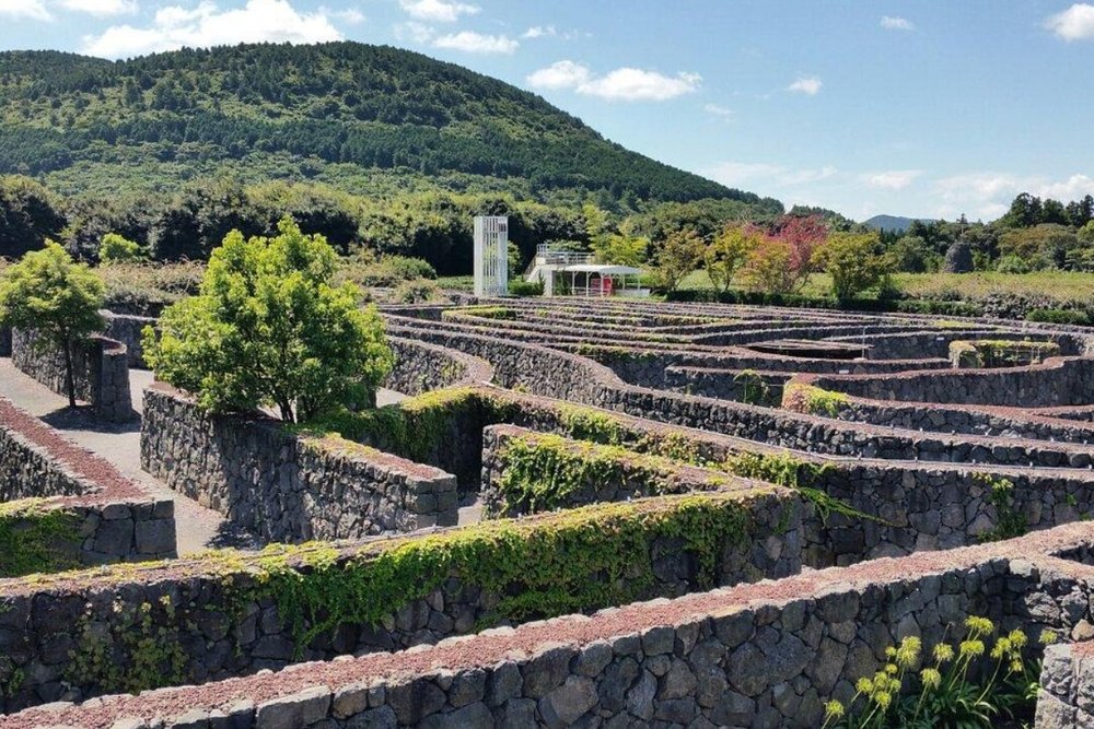 Chiều: Lạc Vào Maze Land Và Đắm Mình Trong Cảnh Quan Hoàn Hảo Của Bãi Biển Hyeopjae