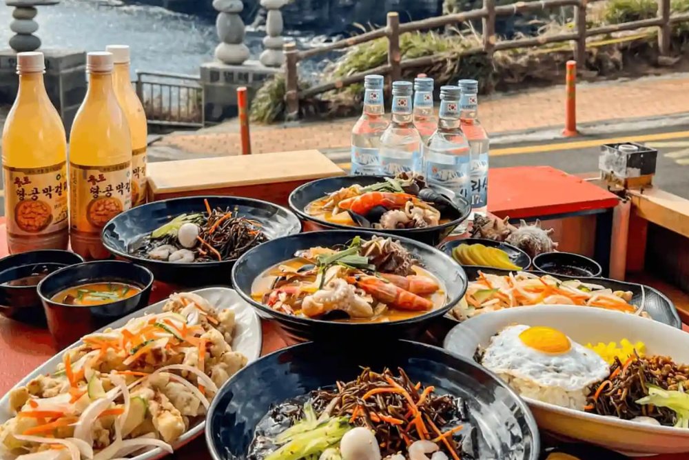 Tối: Dạo Chơi Và Thưởng Thức Ẩm Thực Đảo Jeju